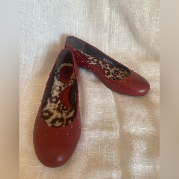 Born Karole Red Leather Studded Casual Slip-On Ballet Flats Women's Size EU 38 - Picture 2 of 8